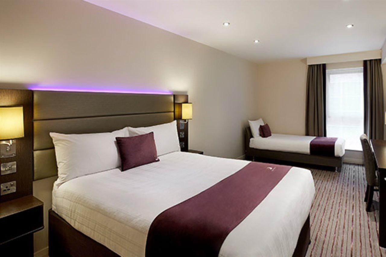 Premier Inn Liverpool Exterior foto